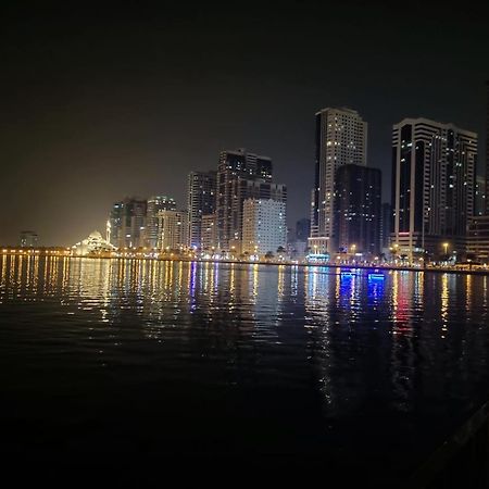 Arnim Suite - 3 Bedrooms Apartment 沙迦 外观 照片
