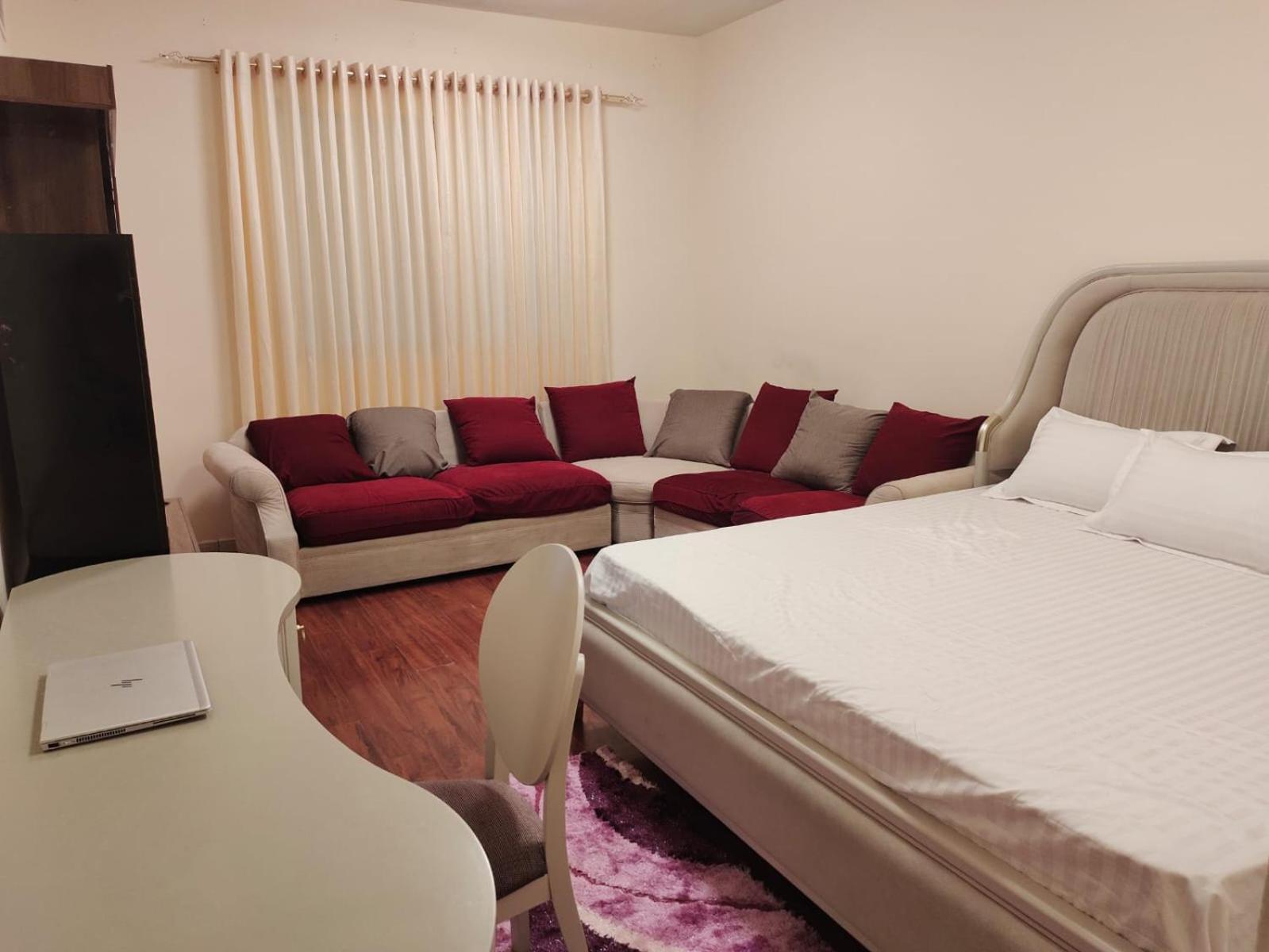 Arnim Suite - 3 Bedrooms Apartment 沙迦 外观 照片